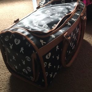 Playboy pet carrier
